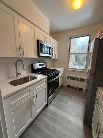 175 Bryant Avenue 1J, White Plains, NY 10605