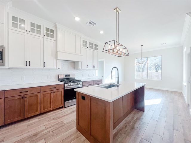 816 E Barajas Terrace, Mustang, OK 73064