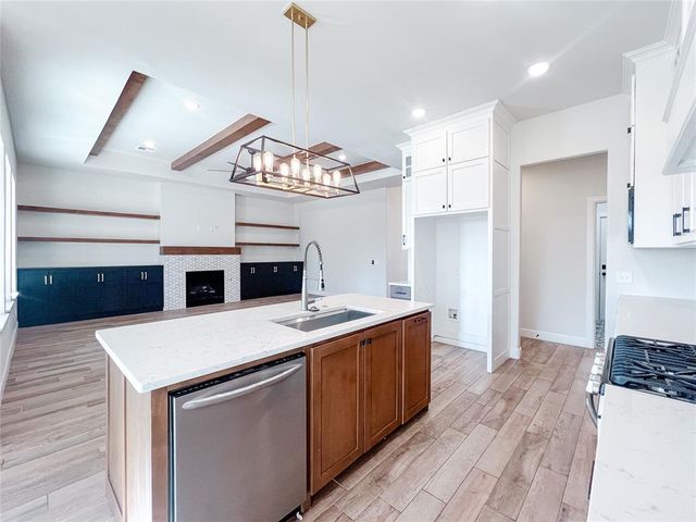 816 E Barajas Terrace, Mustang, OK 73064