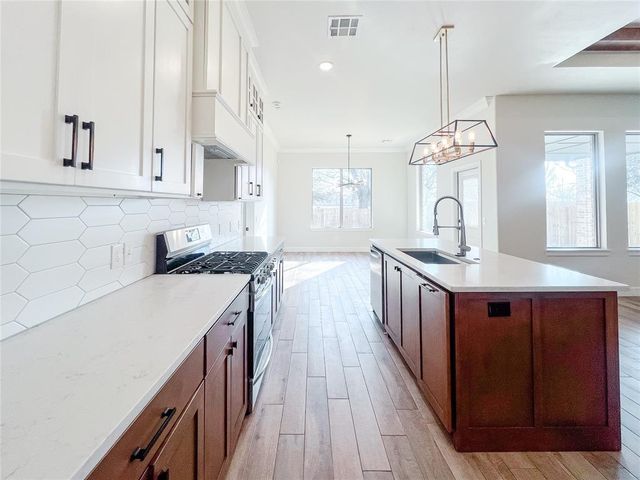 816 E Barajas Terrace, Mustang, OK 73064