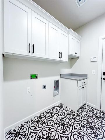 816 E Barajas Terrace, Mustang, OK 73064