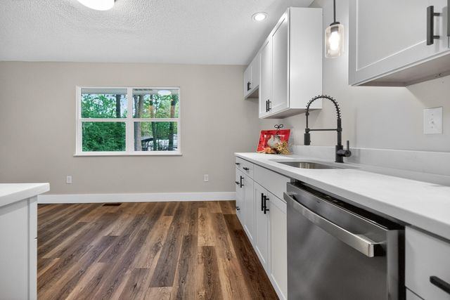 217 Tupperway Drive, Summerville, SC 29483