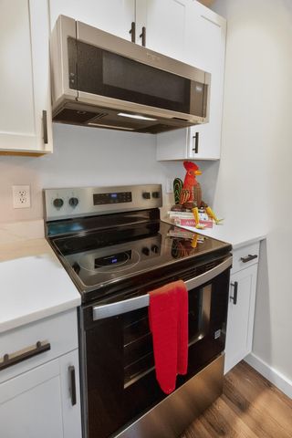 217 Tupperway Drive, Summerville, SC 29483