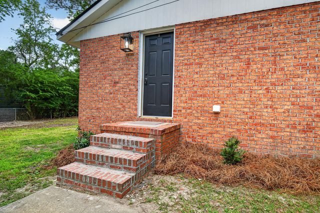 217 Tupperway Drive, Summerville, SC 29483
