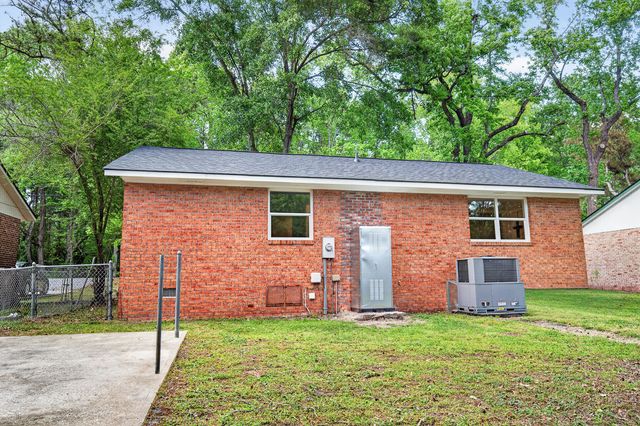 217 Tupperway Drive, Summerville, SC 29483