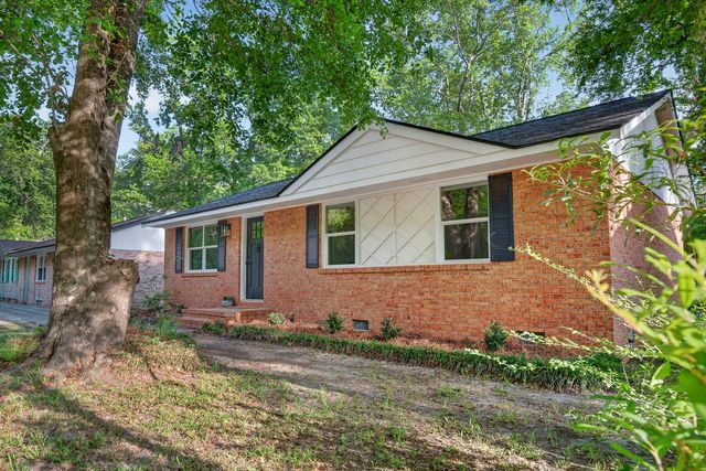 217 Tupperway Drive, Summerville, SC 29483