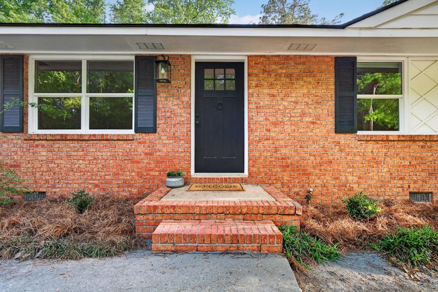 217 Tupperway Drive, Summerville, SC 29483