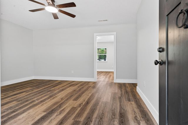 217 Tupperway Drive, Summerville, SC 29483