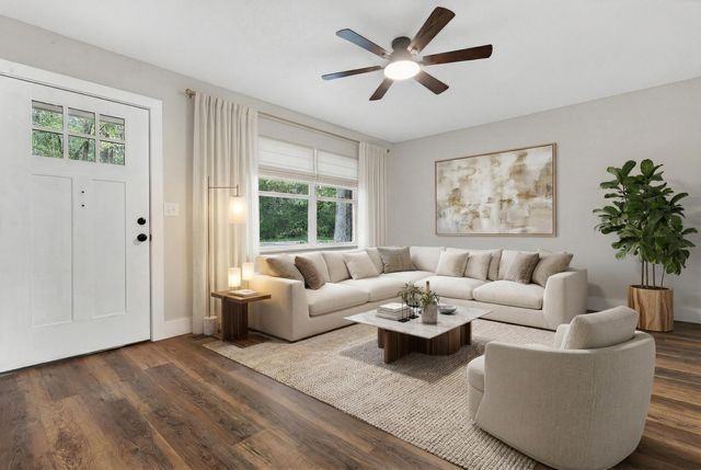 217 Tupperway Drive, Summerville, SC 29483