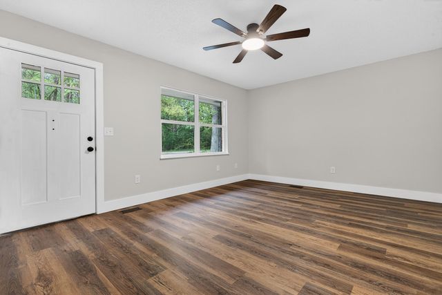 217 Tupperway Drive, Summerville, SC 29483