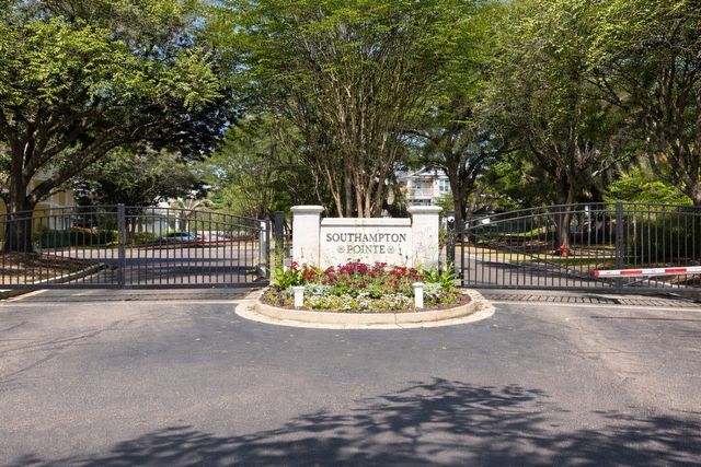 1925 Chatelain Way, Mount Pleasant, SC 29464