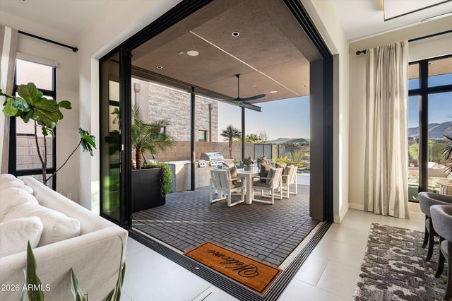 37200 N CAVE CREEK Road 1059, Scottsdale, AZ 85262