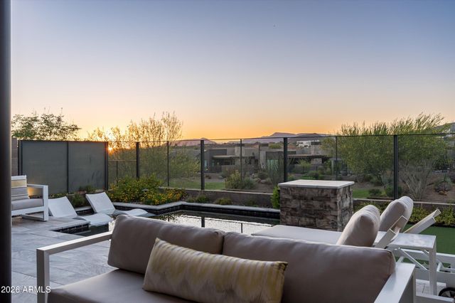 37200 N CAVE CREEK Road 1059, Scottsdale, AZ 85262