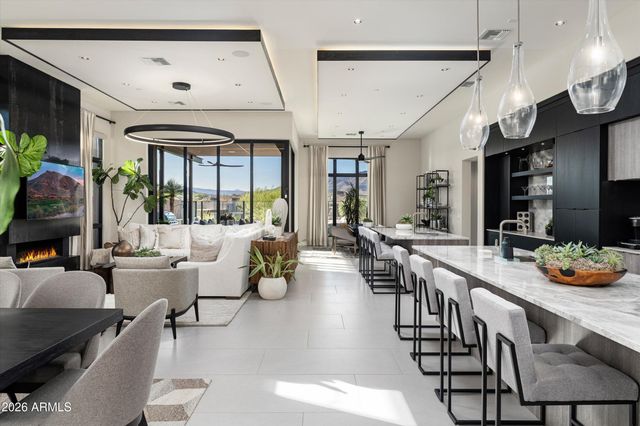 37200 N CAVE CREEK Road 1059, Scottsdale, AZ 85262