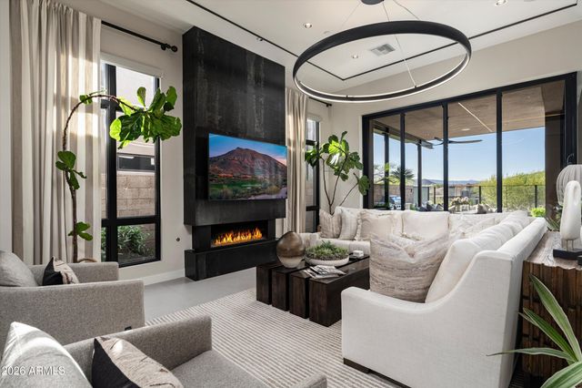 37200 N CAVE CREEK Road 1059, Scottsdale, AZ 85262