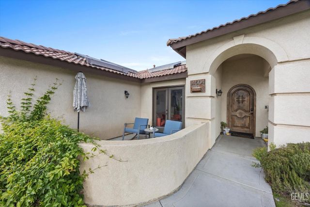 14504 Harbor Isle Way, Bakersfield, CA 93314