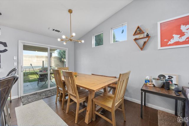 14504 Harbor Isle Way, Bakersfield, CA 93314