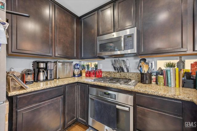 14504 Harbor Isle Way, Bakersfield, CA 93314