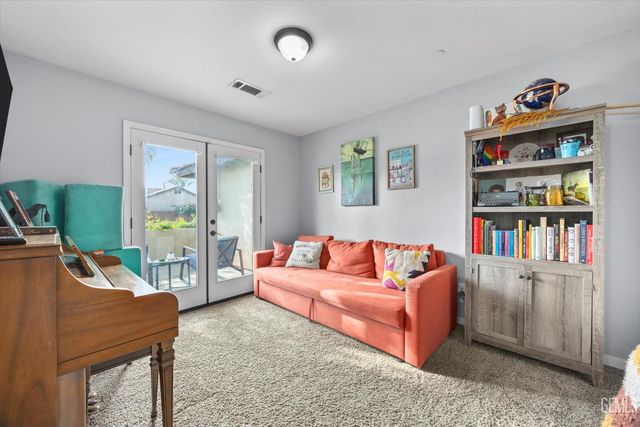 14504 Harbor Isle Way, Bakersfield, CA 93314