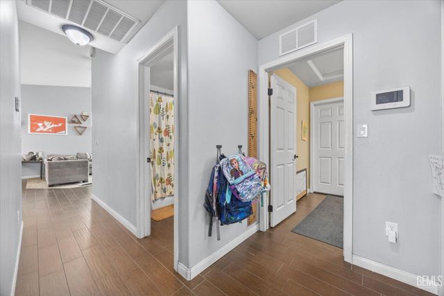 14504 Harbor Isle Way, Bakersfield, CA 93314