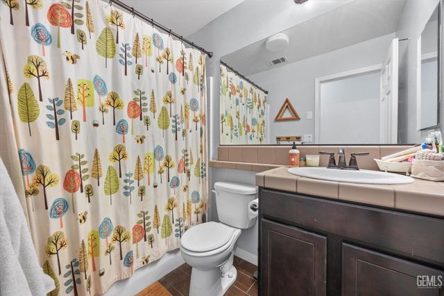 14504 Harbor Isle Way, Bakersfield, CA 93314