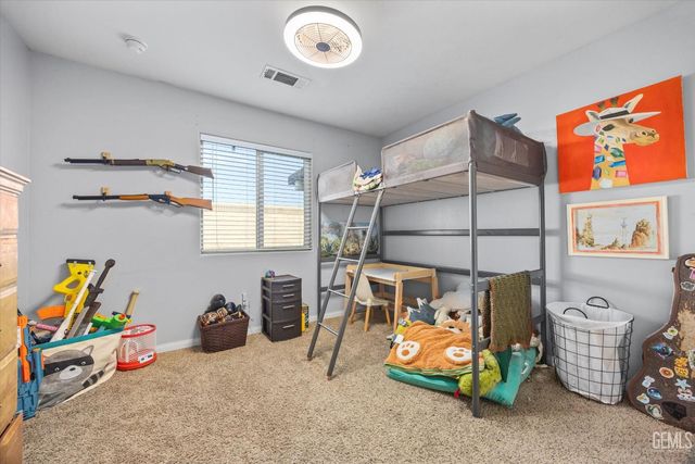 14504 Harbor Isle Way, Bakersfield, CA 93314