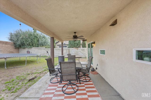 14504 Harbor Isle Way, Bakersfield, CA 93314