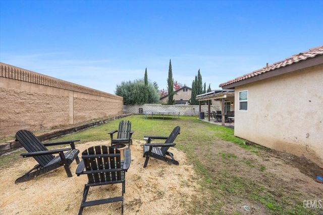 14504 Harbor Isle Way, Bakersfield, CA 93314