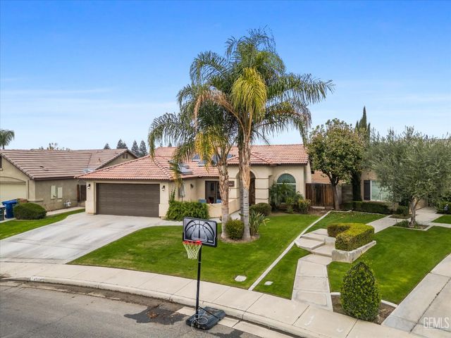 14504 Harbor Isle Way, Bakersfield, CA 93314