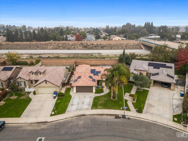 14504 Harbor Isle Way, Bakersfield, CA 93314
