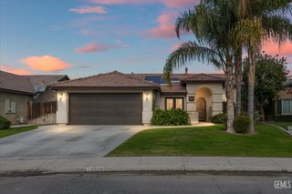 14504 Harbor Isle Way, Bakersfield, CA 93314