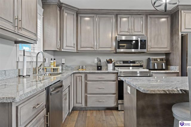 213 Elegance Way, Elizabethtown, KY 42701