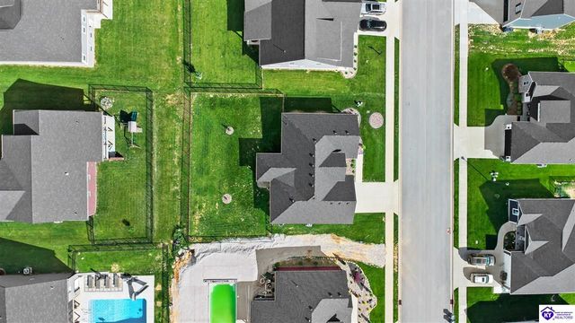 213 Elegance Way, Elizabethtown, KY 42701