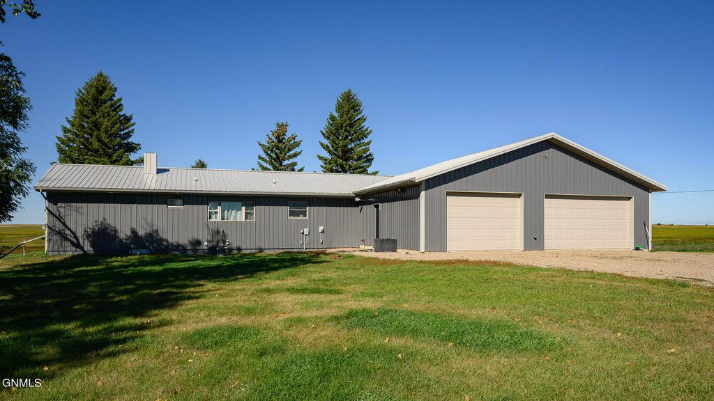 40001 392nd Street NE, Wing, ND 58494 photo 3