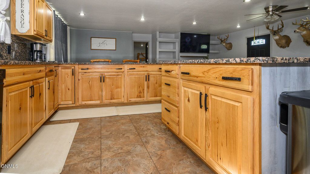 40001 392nd Street NE, Wing, ND 58494 photo 5