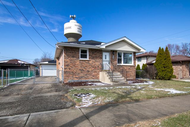 8356 Sayre Avenue, Burbank, IL 60459