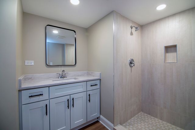 8356 Sayre Avenue, Burbank, IL 60459