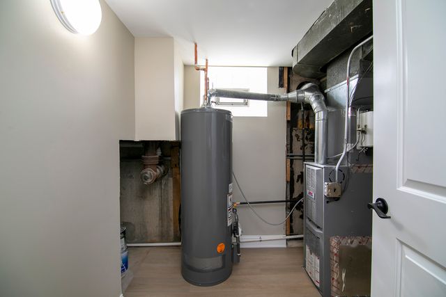 8356 Sayre Avenue, Burbank, IL 60459