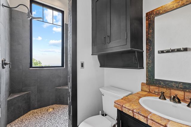 36 Scenic Ridge DR, Fredericksburg, TX 78624