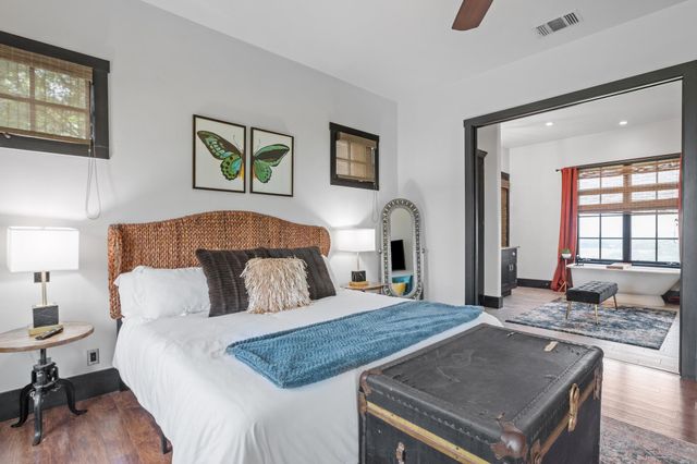 36 Scenic Ridge DR, Fredericksburg, TX 78624