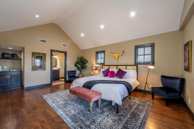 36 Scenic Ridge DR, Fredericksburg, TX 78624
