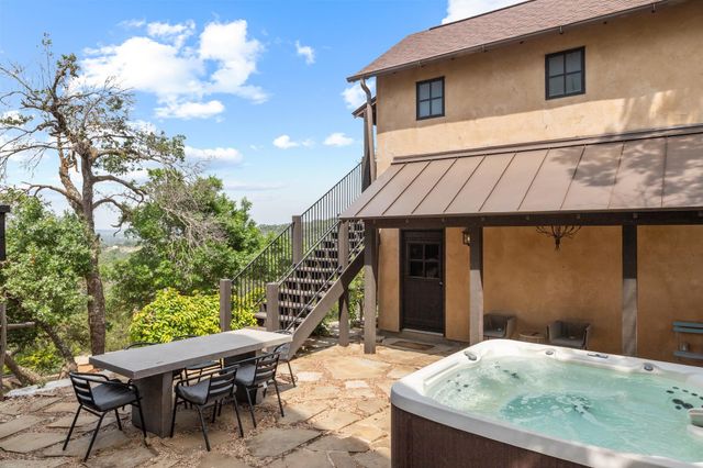 36 Scenic Ridge DR, Fredericksburg, TX 78624