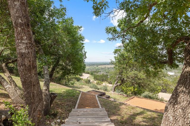 36 Scenic Ridge DR, Fredericksburg, TX 78624