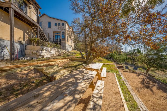 36 Scenic Ridge DR, Fredericksburg, TX 78624