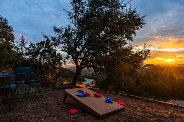 36 Scenic Ridge DR, Fredericksburg, TX 78624