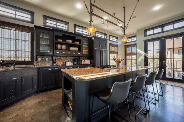 36 Scenic Ridge DR, Fredericksburg, TX 78624