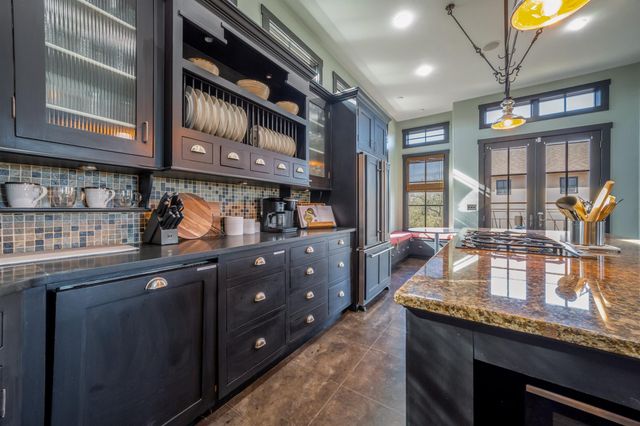 36 Scenic Ridge DR, Fredericksburg, TX 78624