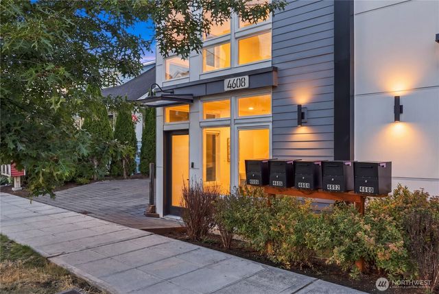 4608 Evanston Avenue N, Seattle, WA 98103