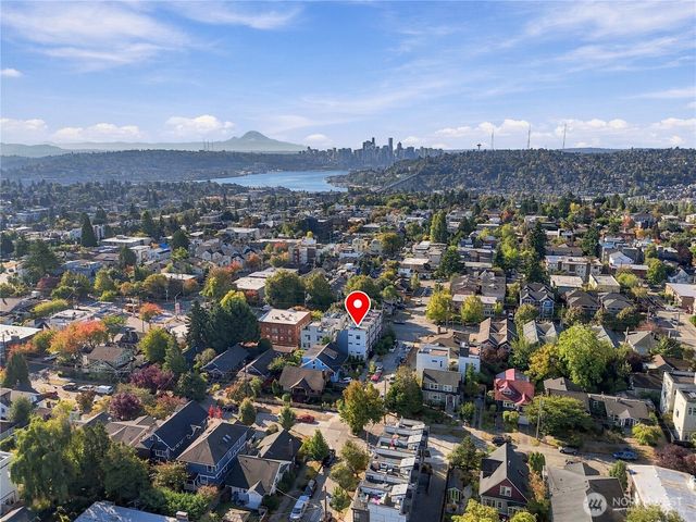 4608 Evanston Avenue N, Seattle, WA 98103