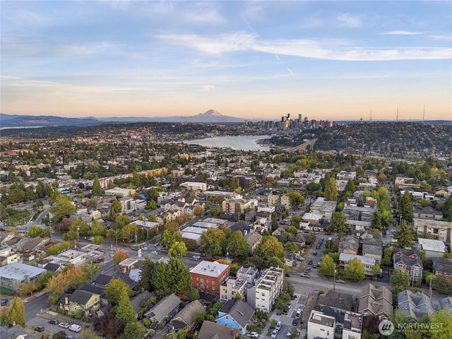 4608 Evanston Avenue N, Seattle, WA 98103